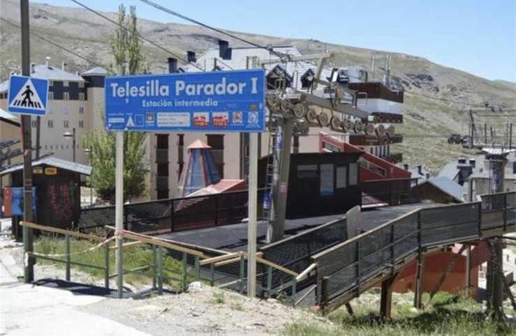 Holidays, Edificio Serraneu, Sierra Nevada 4 Personas Y Parking Luaran gambar